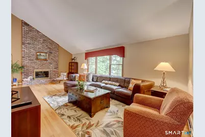 99 Knollwood Drive, Glastonbury, CT 06033 - Photo 10