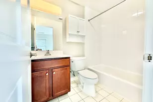 22 Fairgate Dr, Stamford, CT 06902 - Photo 8