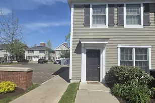 22 Fairgate Dr, Stamford, CT 06902 - Photo 2