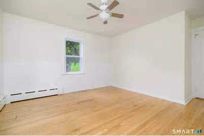 206 Ridgefield Avenue, Bridgeport, CT 06610 - Photo 20