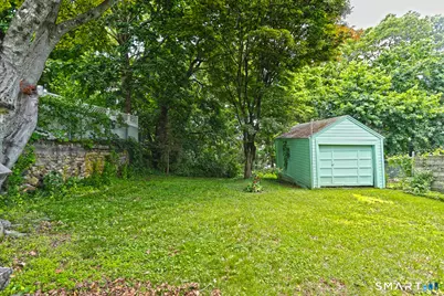 293 Pleasantview Avenue, Bridgeport, CT 06606 - Photo 20