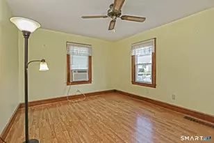 293 Pleasantview Ave, Bridgeport, CT 06606 - Photo 4