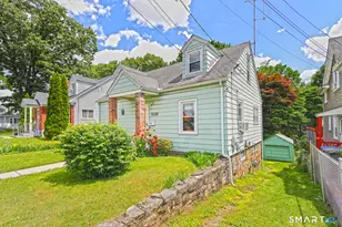 293 Pleasantview Ave, Bridgeport, CT 06606 - Photo 22