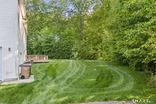 25 Spring Rock Rd, East Lyme, CT 06333 - Photo 32