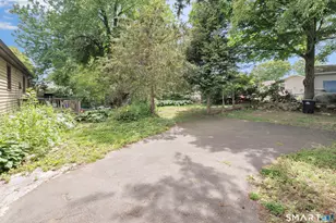 242 Marshall Ln, Derby, CT 06418 - Photo 30