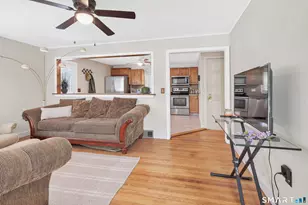242 Marshall Ln, Derby, CT 06418 - Photo 4