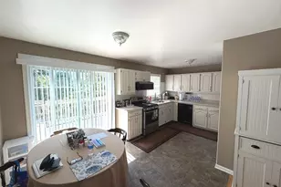 99 Warm Earth Rd, Naugatuck, CT 06770 - Photo 12