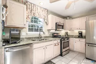 2101 Eaton Ct, Danbury, CT 06811 - Photo 16