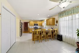 43 Kyle Ct, Meriden, CT 06450 - Photo 6
