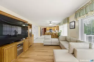 43 Kyle Ct, Meriden, CT 06450 - Photo 8