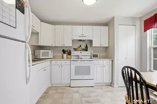 18 Heather Ridge, Shelton, CT 06484 - Photo 6