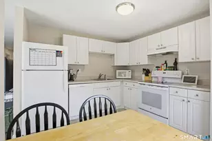 18 Heather Ridge, Shelton, CT 06484 - Photo 8