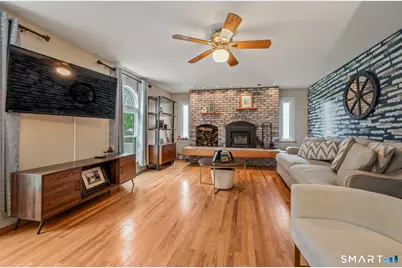 381 Chestnut Hill Avenue, Waterbury, CT 06704 - Photo 10