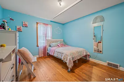 381 Chestnut Hill Avenue, Waterbury, CT 06704 - Photo 24