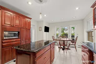 112 East Ave, New Canaan, CT 06840 - Photo 12