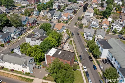 305 Parrott Avenue, Bridgeport, CT 06606 - Photo 8