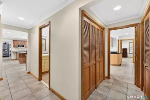 10 Hampshire Ln, Simsbury, CT 06070 - Photo 16