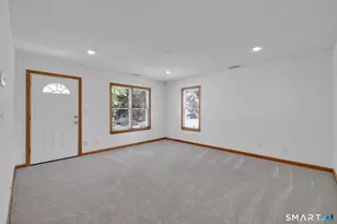 10 Hampshire Ln, Simsbury, CT 06070 - Photo 32