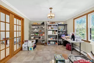 10 Hampshire Ln, Simsbury, CT 06070 - Photo 28