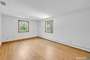 10 Hampshire Ln, Simsbury, CT 06070 - Photo 26