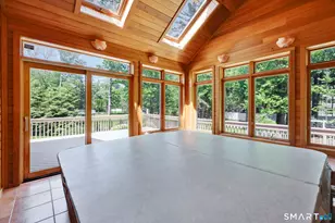 10 Hampshire Ln, Simsbury, CT 06070 - Photo 14