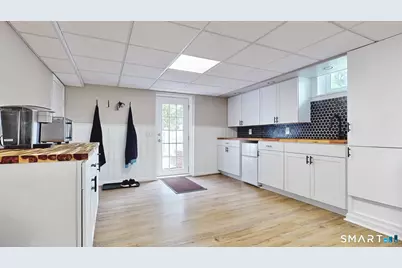 561 Wintergreen Avenue, Hamden, CT 06514 - Photo 22