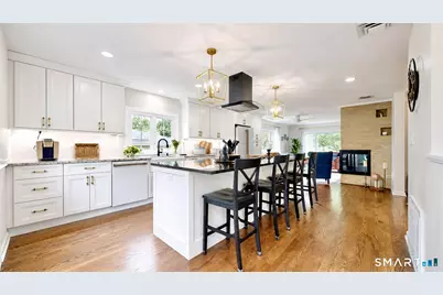 561 Wintergreen Avenue, Hamden, CT 06514 - Photo 4