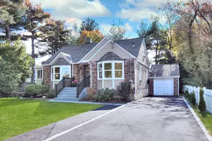 24 Mills St, Westport, CT 06880 - Photo 2