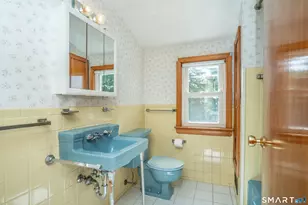 19 Newgate St, West Hartford, CT 06110 - Photo 26
