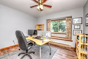 4 Windsor Pl, Naugatuck, CT 06770 - Photo 18