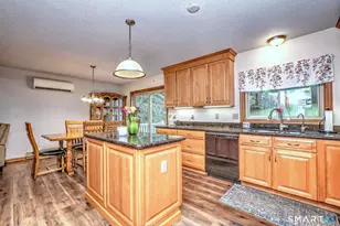 4 Windsor Pl, Naugatuck, CT 06770 - Photo 16