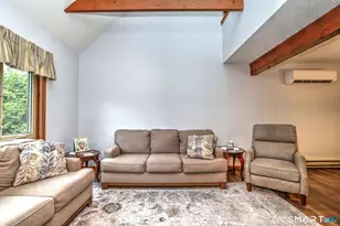 4 Windsor Pl, Naugatuck, CT 06770 - Photo 4