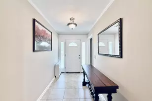 28 Pamlynn Rd, Stamford, CT 06905 - Photo 2