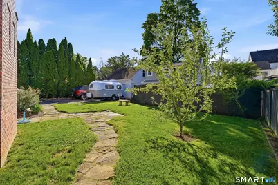 313 Old Post Road, Fairfield, CT 06824 - Photo 8