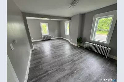 10 Center Street, Windsor Locks, CT 06096 - Photo 14