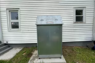 10 Center St, Windsor Locks, CT 06096 - Photo 16