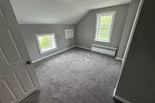 10 Center St, Windsor Locks, CT 06096 - Photo 8