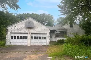 144 Greenwood Dr, Manchester, CT 06042 - Photo 2