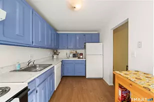F9 Bradley Circle, Enfield, CT 06082 - Photo 8