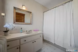 1062 Main St, Glastonbury, CT 06073 - Photo 22