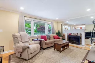 28 Raymonds Dr, Fairfield, CT 06824 - Photo 4