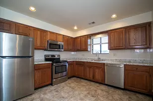 88 Turtle Bay Dr, Branford, CT 06405 - Photo 2
