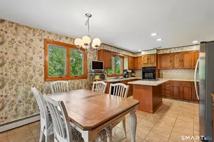 46 Stonegate Dr, Wethersfield, CT 06109 - Photo 14