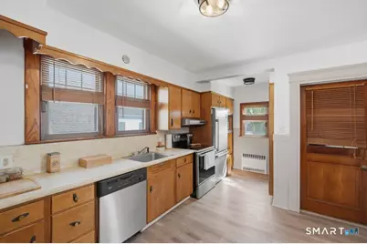 443 Highland Avenue, Waterbury, CT 06708 - Photo 10