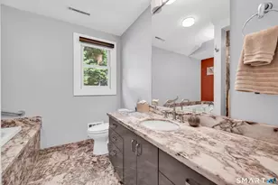 204 Braeside Dr, Hamden, CT 06514 - Photo 30