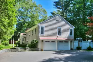 8 Lone Pine Ln, Westport, CT 06880 - Photo 2