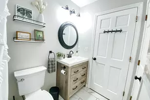 32 Angela Dr, East Haven, CT 06512 - Photo 20
