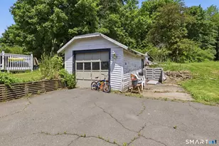 229 Montoe Rd, Waterbury, CT 06704 - Photo 26