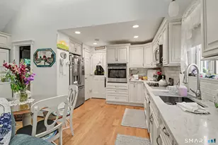 14 Peters Rd, Trumbull, CT 06611 - Photo 20