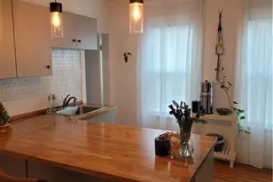 35 Circular Ave, Bridgeport, CT 06605 - Photo 6
